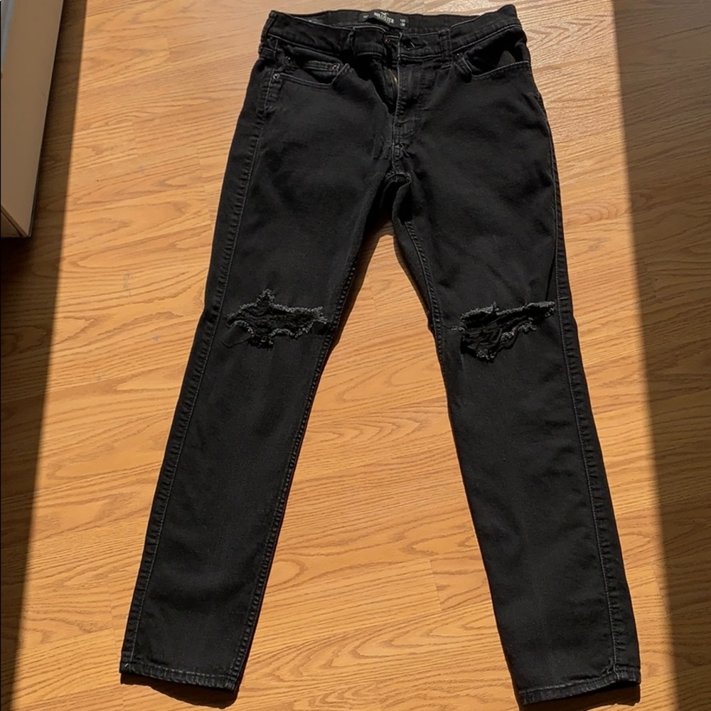 31x30 Hollister Black Skinny Ripped Jeans